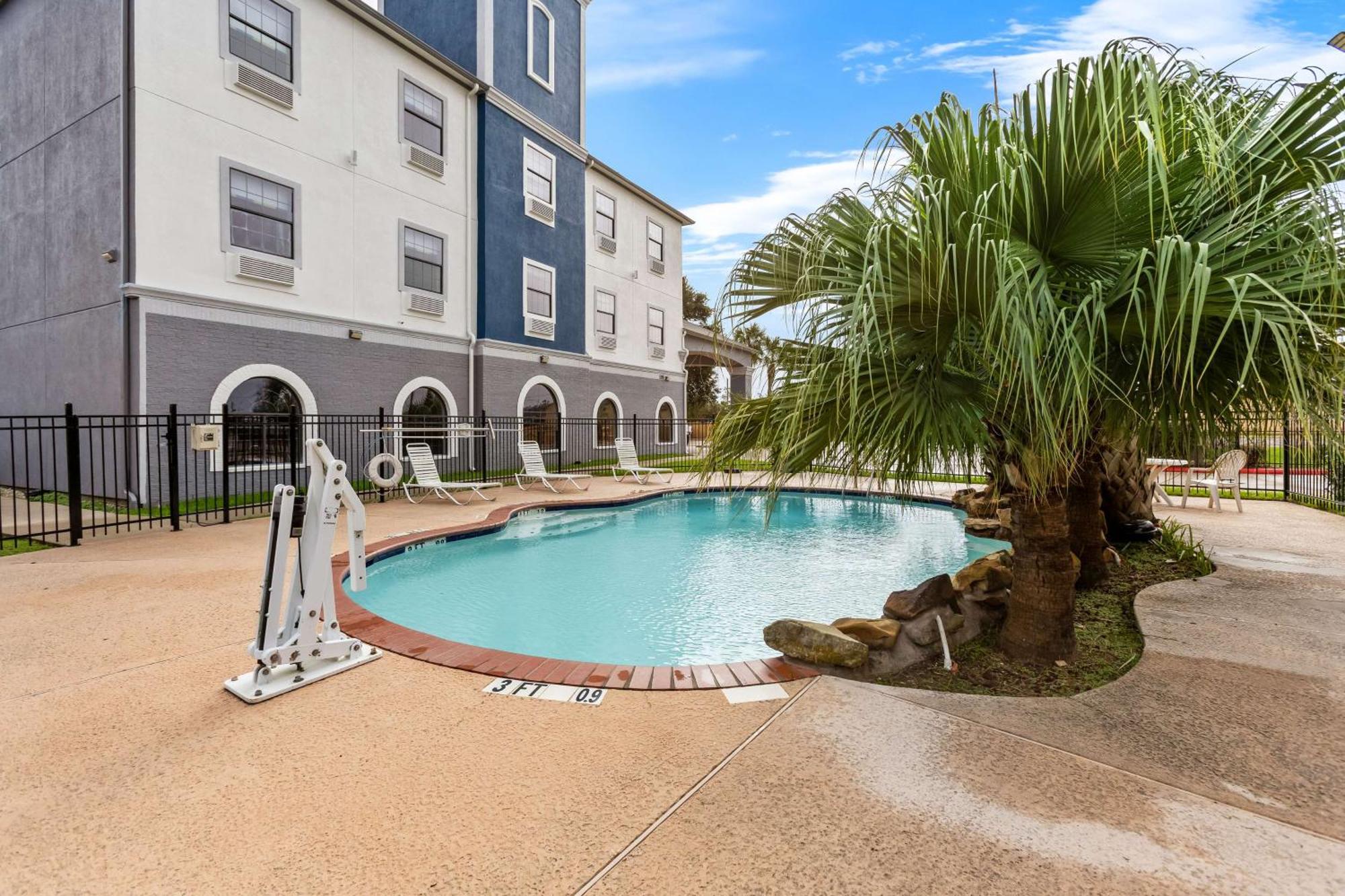 Econo Lodge Inn&Suites Beaumont Esterno foto