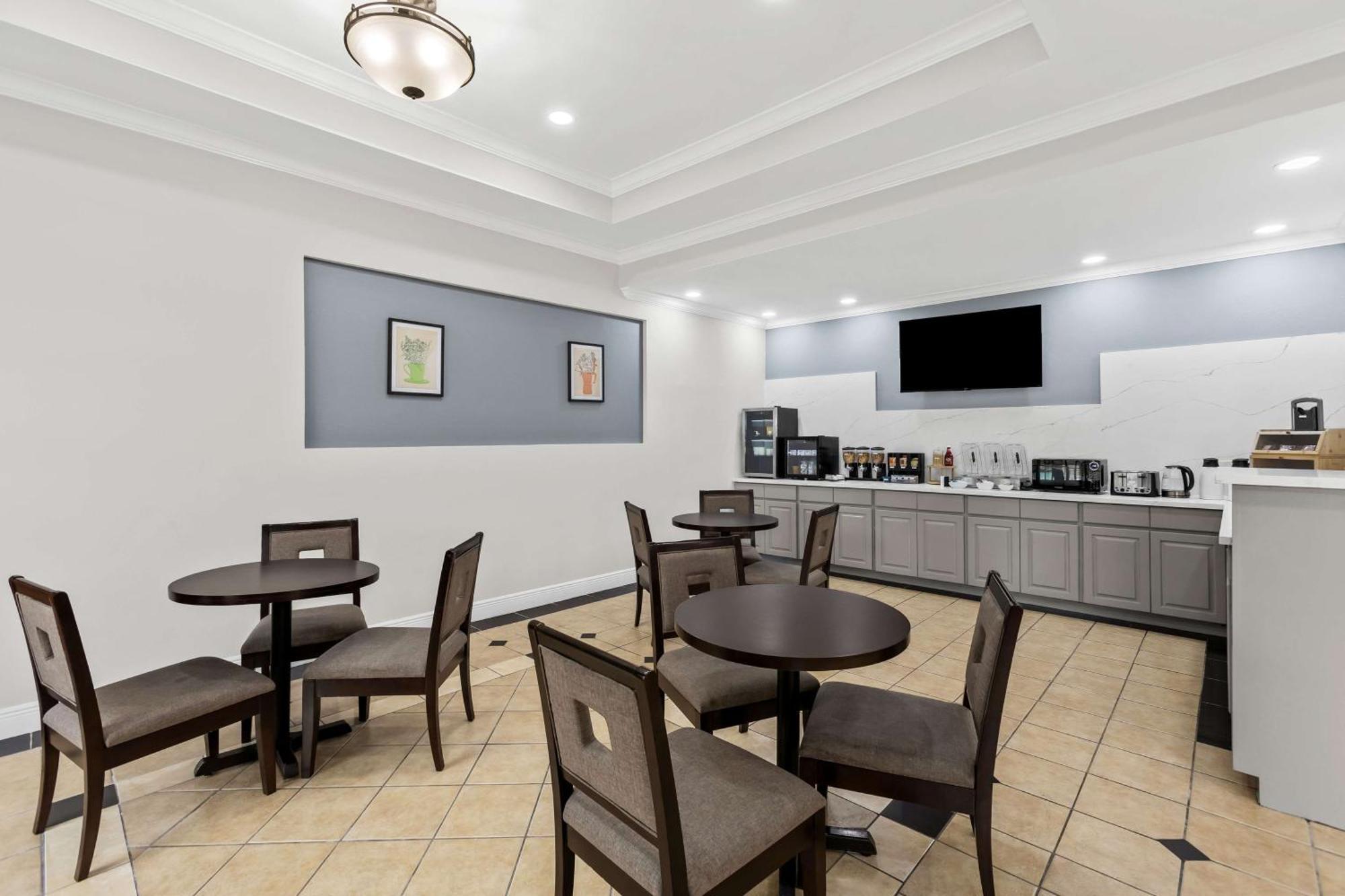 Econo Lodge Inn&Suites Beaumont Esterno foto