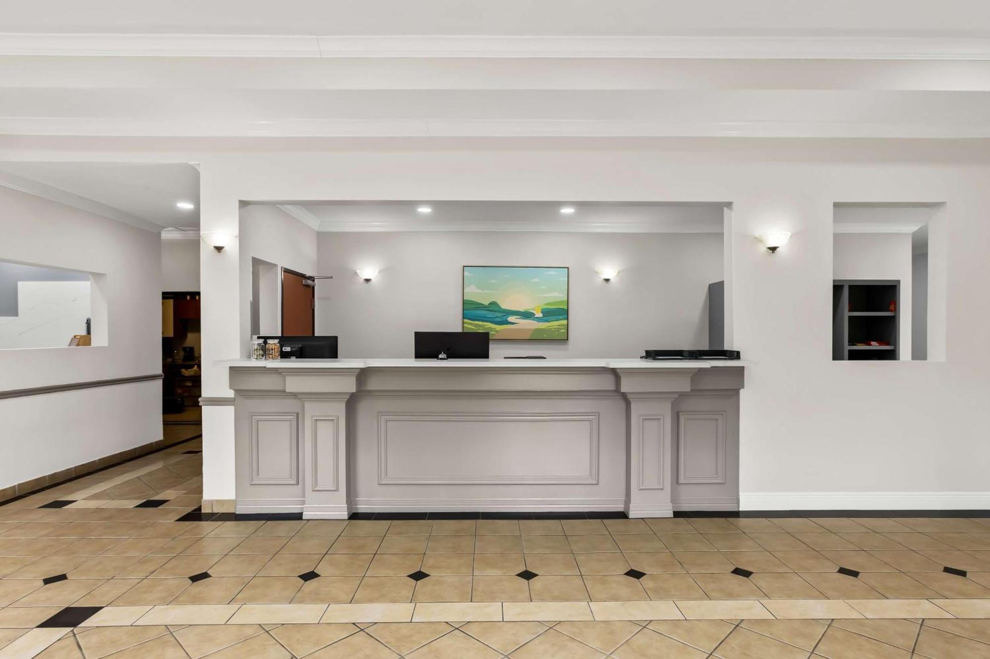 Econo Lodge Inn&Suites Beaumont Esterno foto